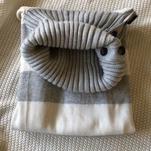 banana republic turtleneck sweater